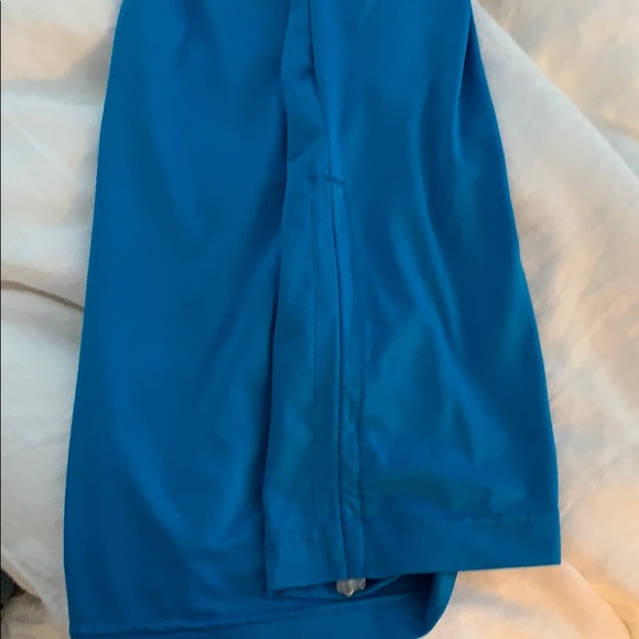 Maternity workout outfit size small - Picture 4 of 5